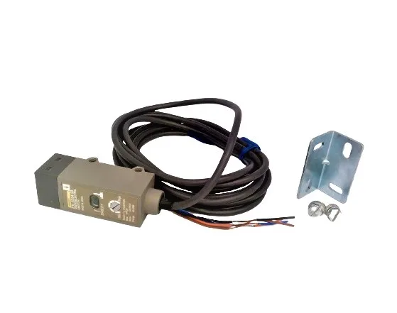 Omron E3L-2DE4-50 — Photoelectric Sensors