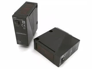 Omron E3JM-10M4-G-N