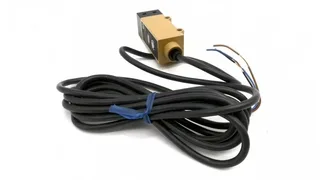 Omron E3S-RS30B4-30 — Photoelectric Sensors (image 2)