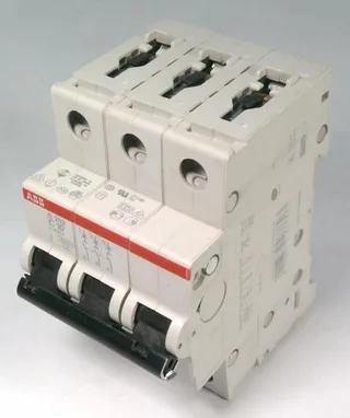 ABB S203-C10