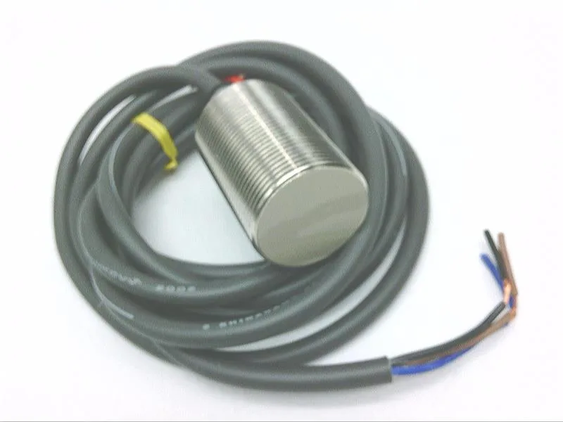 Omron E2EV-X10C2 — Proximity Sensors (image 5)