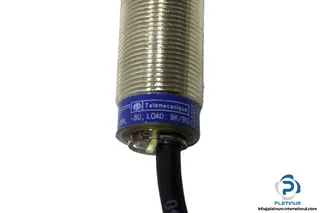 Schneider Electric XS1M18PA370 — Proximity Sensors (image 4)