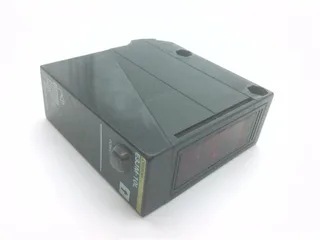Omron E3JM-10L — Photoelectric Sensors (image 2)