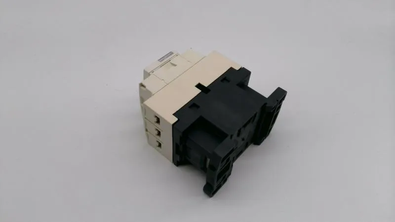 Schneider Electric CAD32Q7 (image 3)