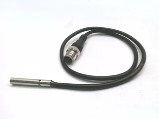 Omron E2E-C04S12-CJ-B2 0.3M — Proximity Sensors (image 2)