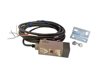 Omron E3L-2DE4-50 — Photoelectric Sensors (image 2)