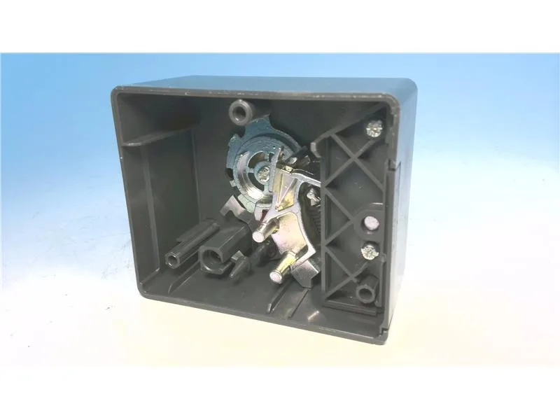 Schneider Electric LV426930 (image 2)