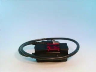Omron E3S-AT61-M1J 0.3M — Photoelectric Sensors (image 3)