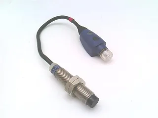 Schneider Electric XS612B2NBL01M12 — Proximity Sensors (image 2)
