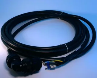 Omron R88A-CAWC005S-E — PLC Accessories