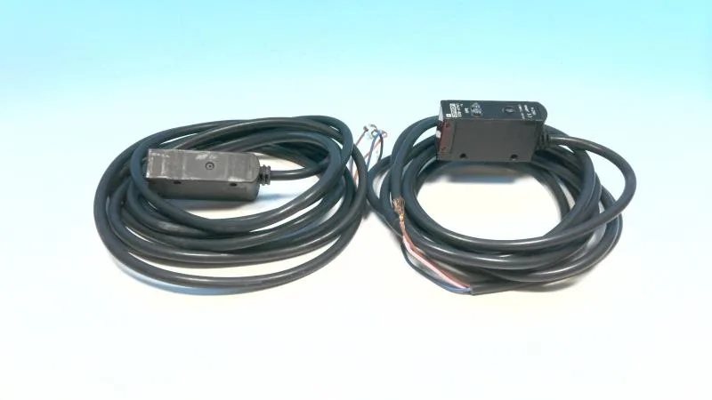 Omron E3S-AT41-D 2M — Photoelectric Sensors (image 2)