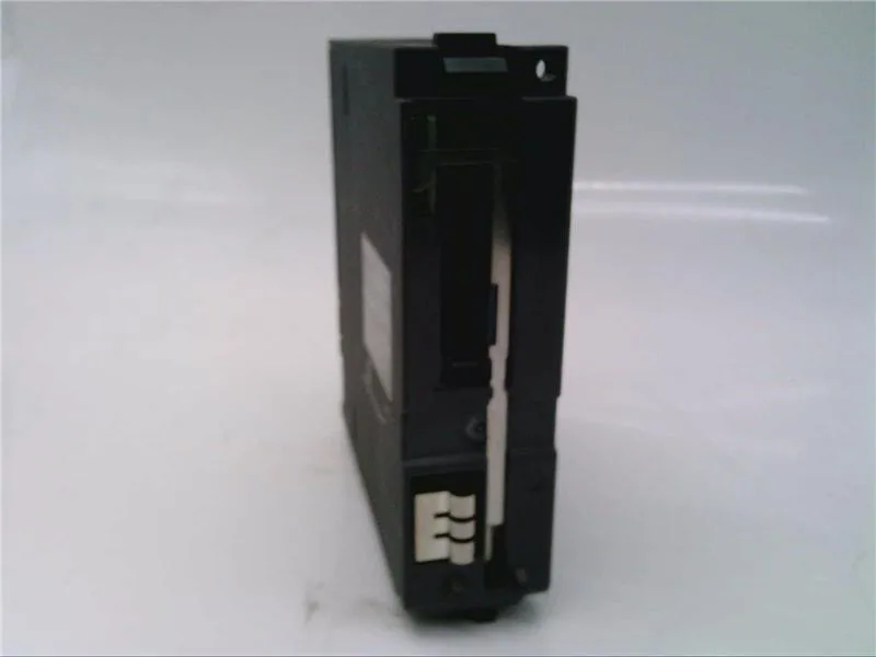 Mitsubishi Electric Q03UDCPU — PLCs (Programmable Logic Controllers) (image 2)