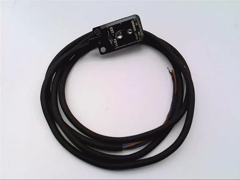 Omron E3T-FD11 — Photoelectric Sensors