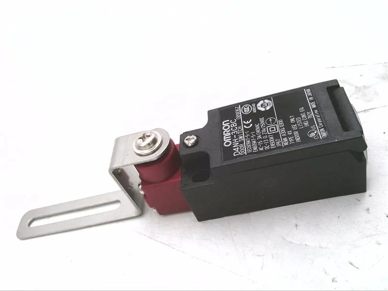 Omron D4N-H-3CBC — Limit Switches (image 2)
