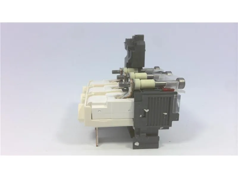 Schneider Electric LV429116 (image 4)