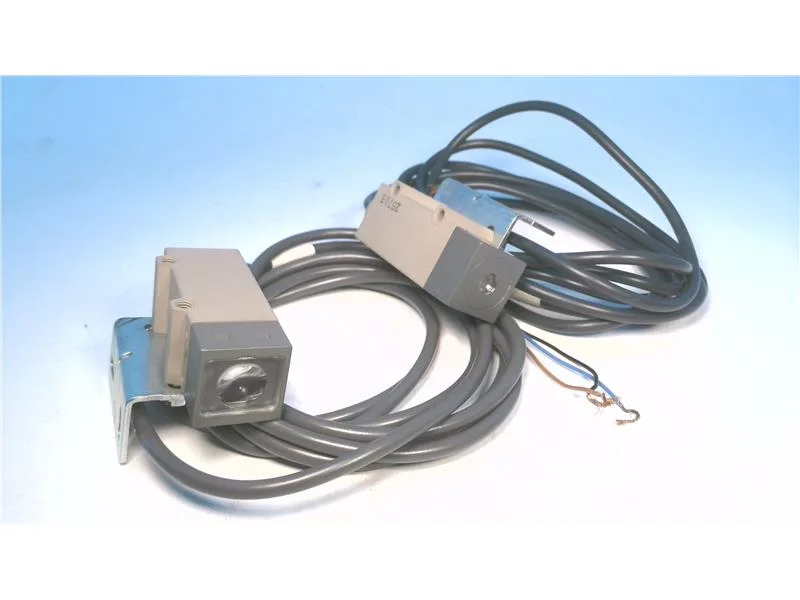 Omron E3L-2B4-50 — Photoelectric Sensors (image 4)