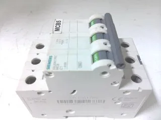 Siemens 5SL6301-7RC — 3-Pole MCB (DIN Rail) (image 3)