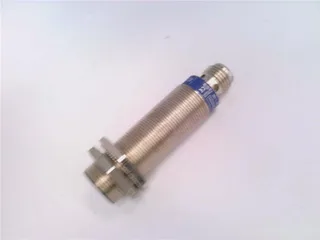 Schneider Electric XS1M18MA239K — Proximity Sensors (image 3)