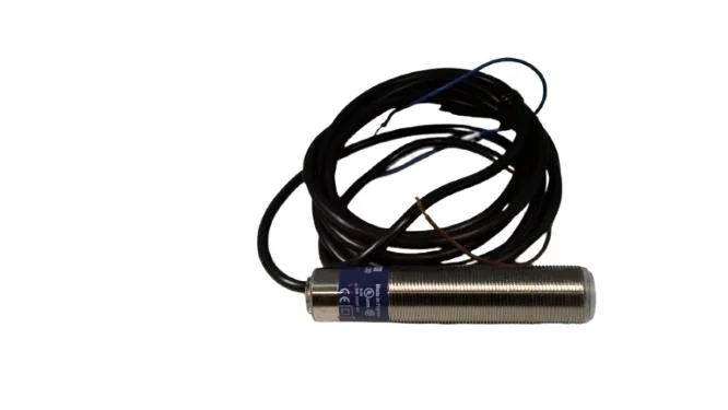 Schneider Electric XU8M18MA230 — Photoelectric Sensors (image 3)