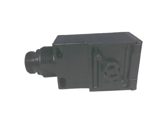 Omron E3JU-XRM4T-MN1 — Photoelectric Sensors (image 4)