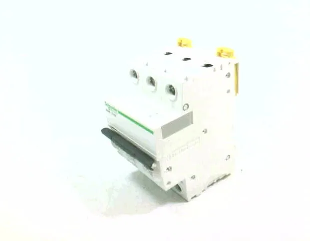 Schneider Electric A9F79316 (image 3)