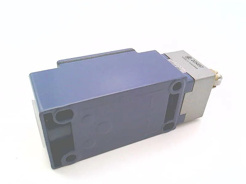Schneider Electric XCKJ167 — Limit Switches (image 3)