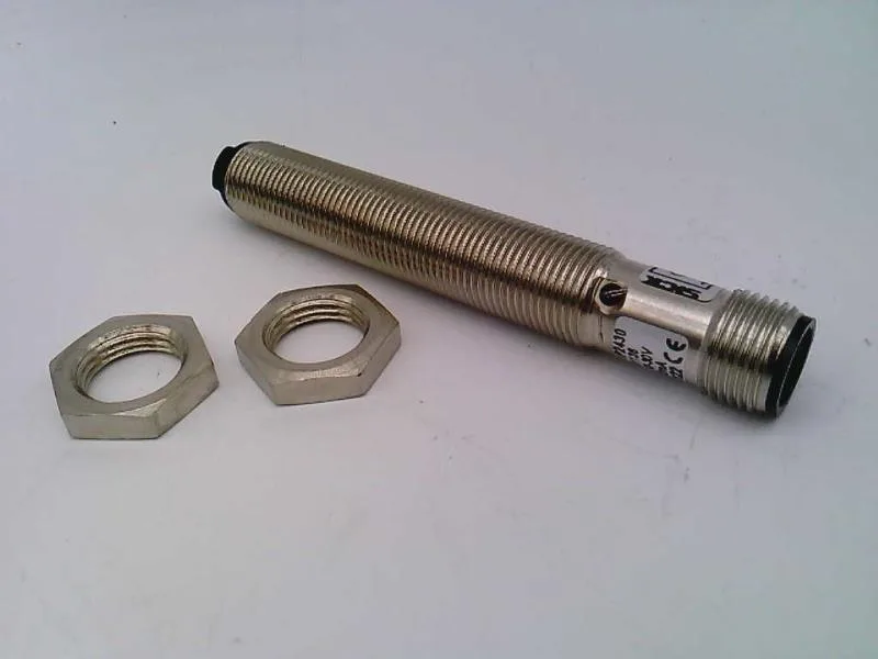SICK VL121P2430 — Photoelectric Sensors