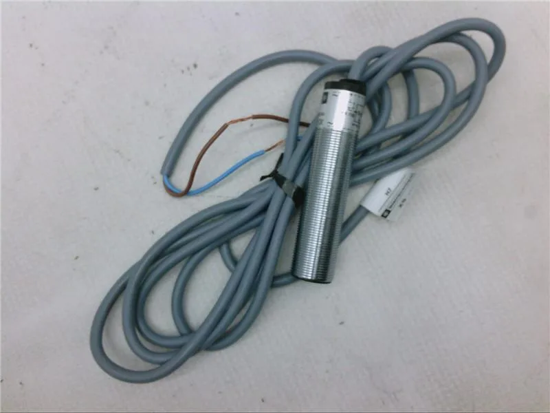 Schneider Electric XSA-A05521 — Proximity Sensors (image 2)