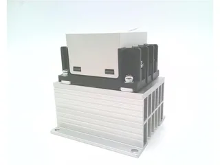 Fuji Electric SS302E-3Z-D3/F — Contactors (image 2)