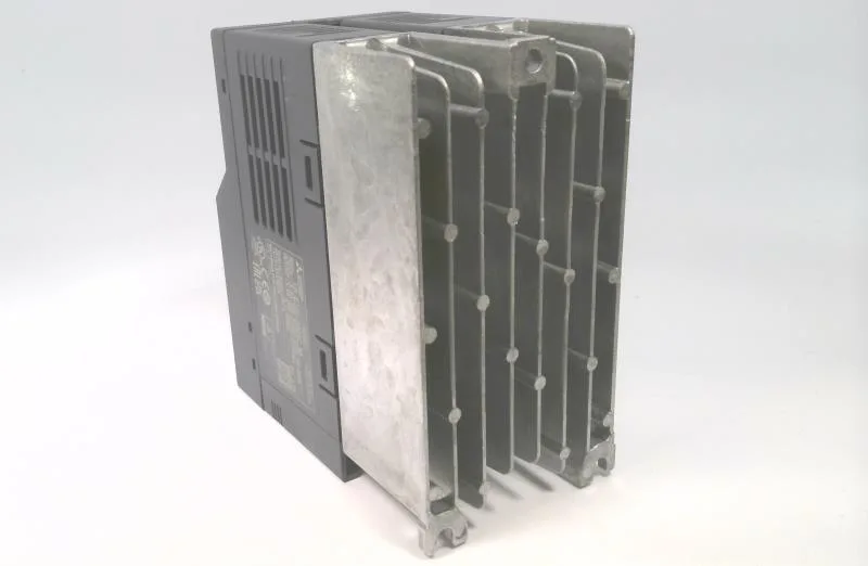 Mitsubishi Electric FR-E720-030SC-NA — AC Drives (VFD) (image 4)