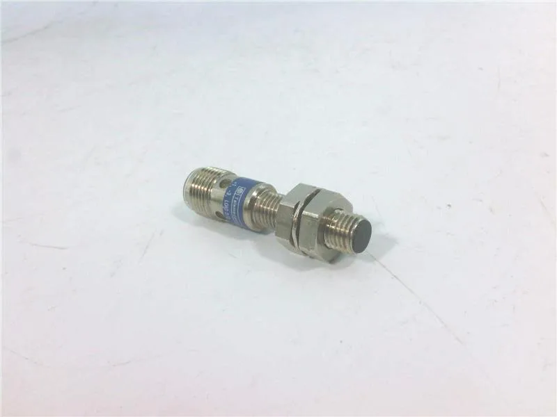 Schneider Electric XS1N08PB340D — Proximity Sensors (image 2)