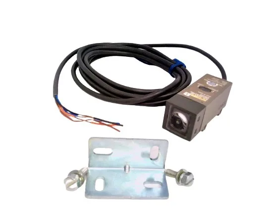 Omron E3L-2DE4-50 — Photoelectric Sensors (image 4)
