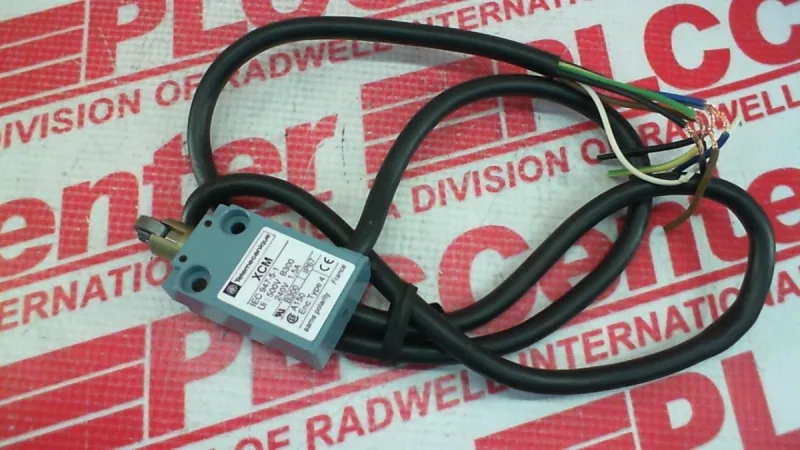 Schneider Electric XCM-A103H7 — Limit Switches (image 2)