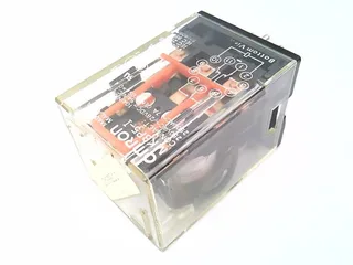Omron MK3P5-I-250VAC
