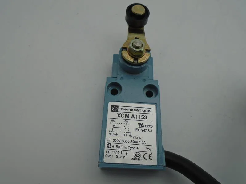 Schneider Electric XCMA1153 — Limit Switches