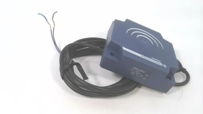 Schneider Electric XS8D1A1MAL2 — Proximity Sensors (image 3)