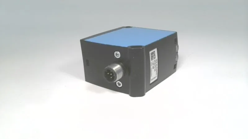 SICK DT50-P2123 — Proximity Sensors (image 2)