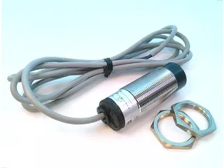 Schneider Electric XSA-J15713 — Proximity Sensors (image 2)