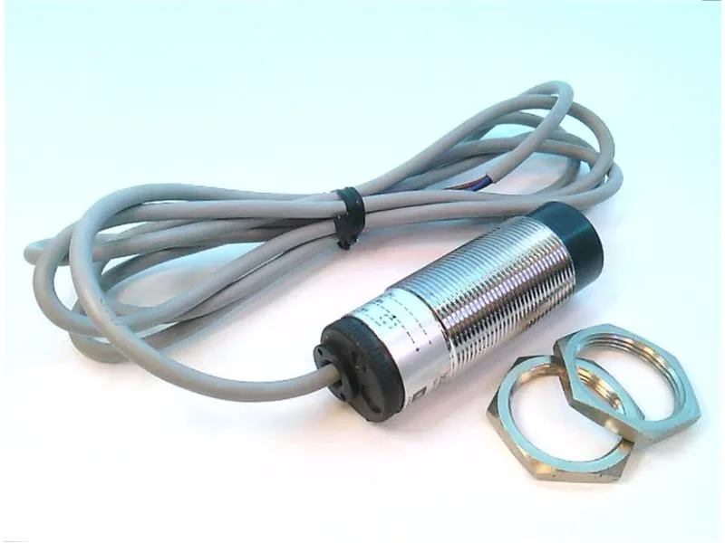 Schneider Electric XSA-J15713 — Proximity Sensors (image 2)