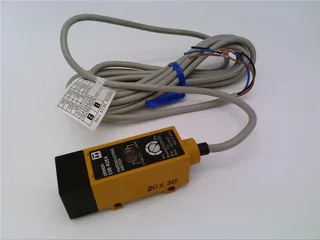 Omron E3S-R2E4 — Photoelectric Sensors (image 2)