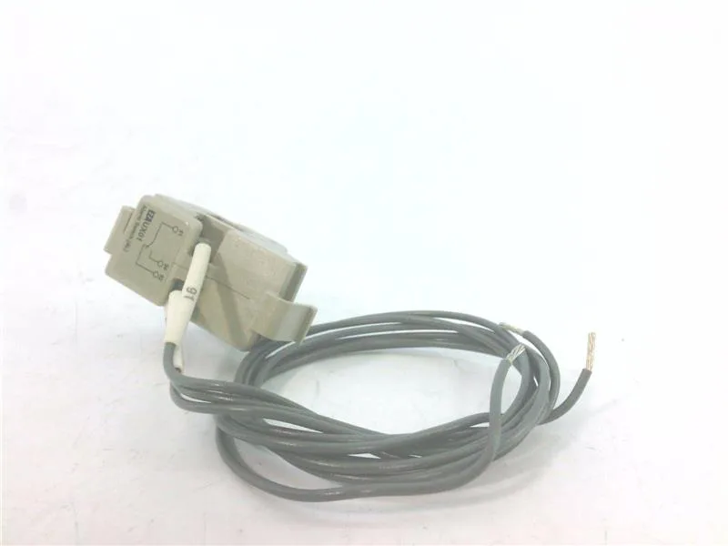 Schneider Electric EZAUX01 (image 3)