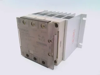 Omron G3PE-225B-2 DC12-24