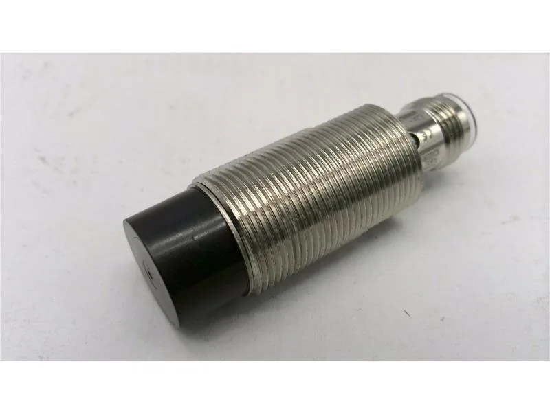 Omron E2AM18KN16M1B1 — Proximity Sensors (image 4)