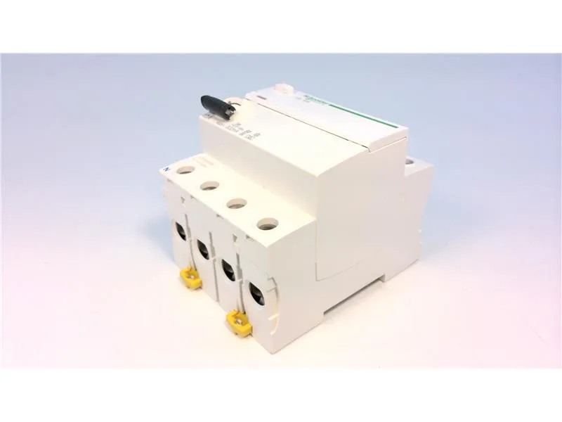 Schneider Electric A9R35440 (image 3)