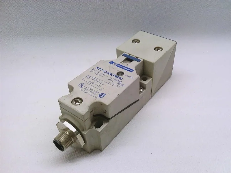 Schneider Electric XS7-C40KPM40 — Proximity Sensors (image 3)