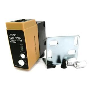 Omron E3A2-XCM4