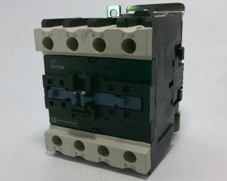 Schneider Electric LC1D40004U7 (image 2)