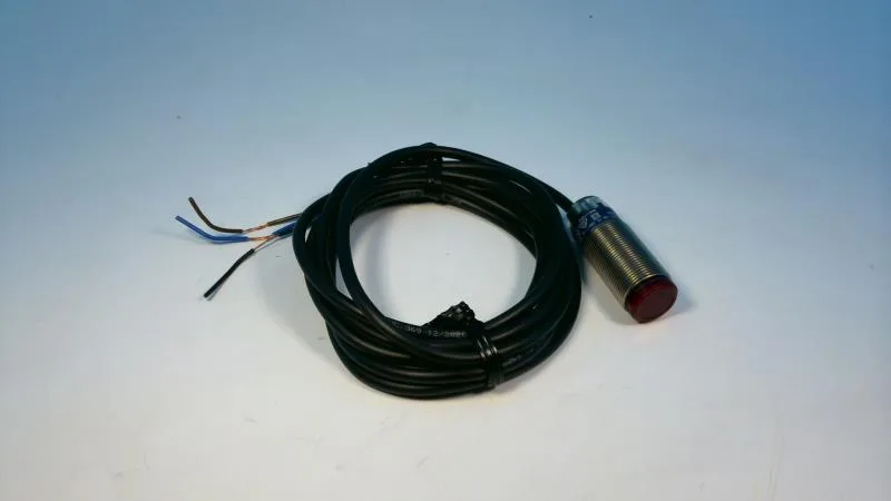 Schneider Electric XUB9BPANL2 — Photoelectric Sensors