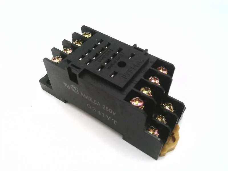 Omron PYF14A — Relay Sockets