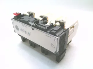 Schneider Electric LE3600U43X — Circuit Breaker Accessories